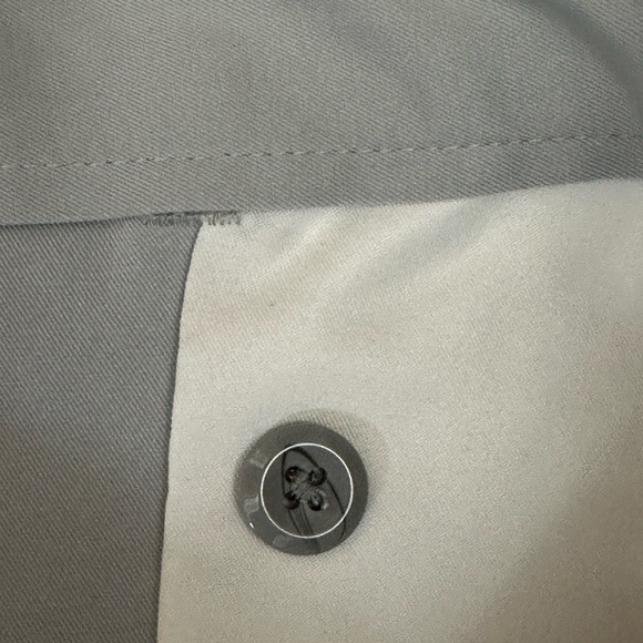 Men's Slazenger Golf  38 Large Chino Khakis Shorts Light Gray Grey Stretch EUC - Picture 7 of 9